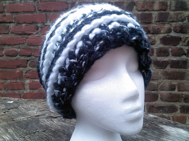 Detailed image 5 of black & white slouch hat