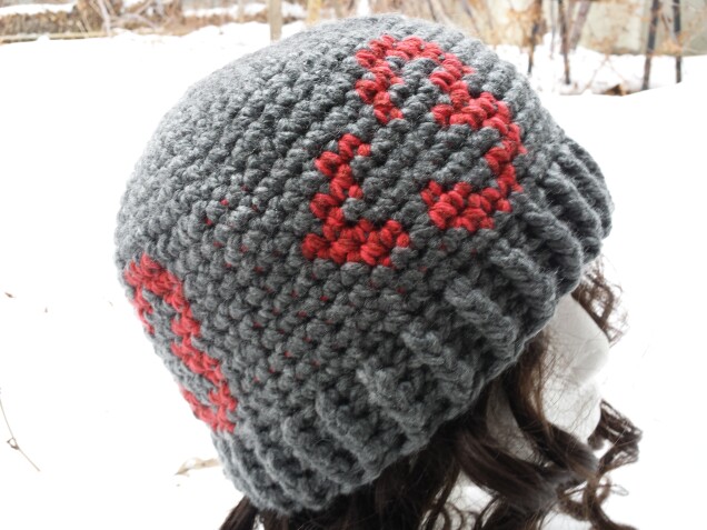 Detailed image 1 of heart text emoticon <3 hat