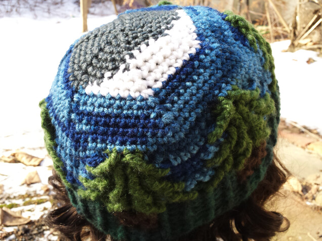 Detailed image 1 of crescent moon treeline hat