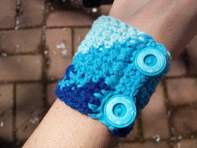 Detailed image 5 of ocean waves cuff bracelet