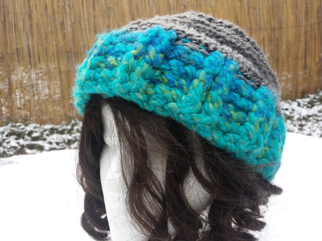 Detailed image 4 of gray with aqua slouch hat