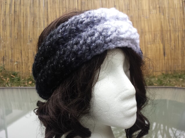 Detailed image 6 of thick cables earwarmer headband
