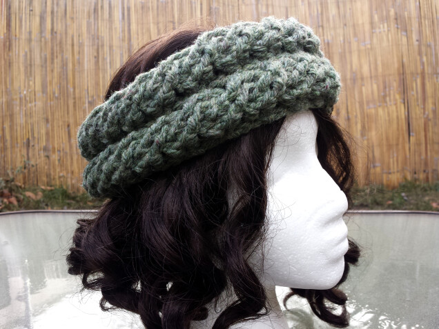 Detailed image 4 of green cables earwarmer headband