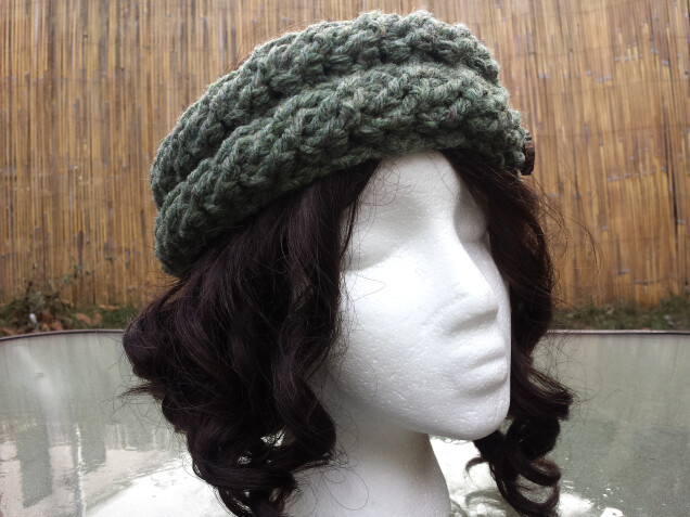 Detailed image 3 of green cables earwarmer headband