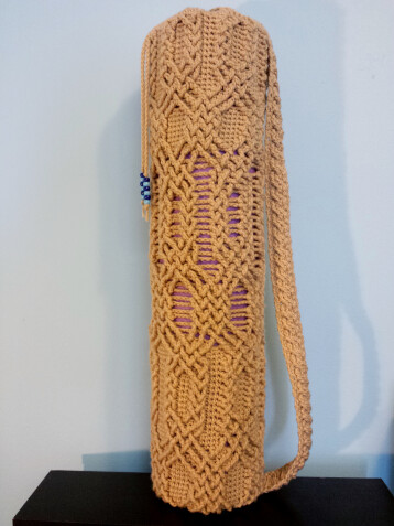 Detailed image 5 of cables sampler yoga mat bag