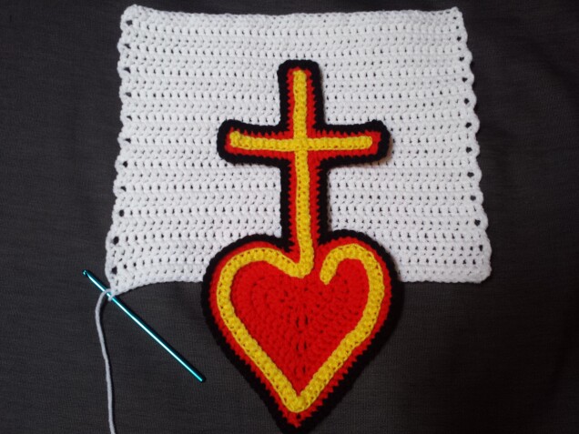 Detailed image 1 of Basquiat inspired heart with cross for Olek