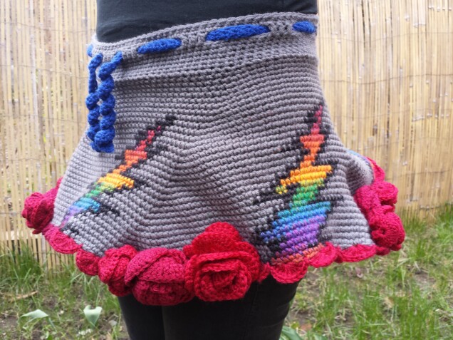 Detailed image 4 of Grateful Dead bolt with roses skirt