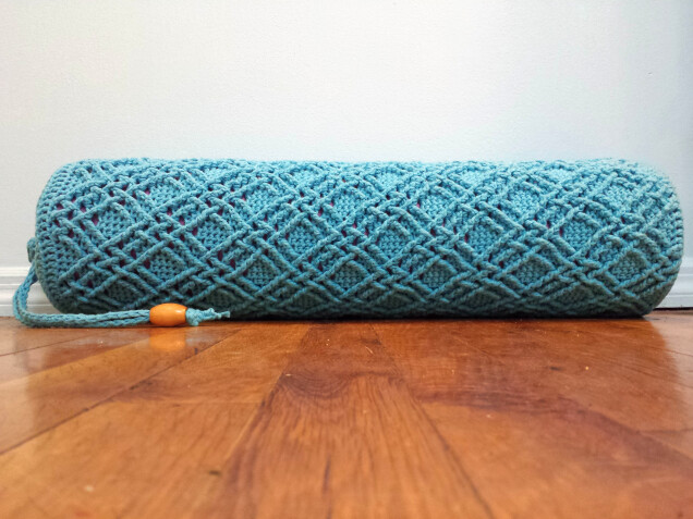 Detailed image 1 of woven cables cotton yoga mat bag