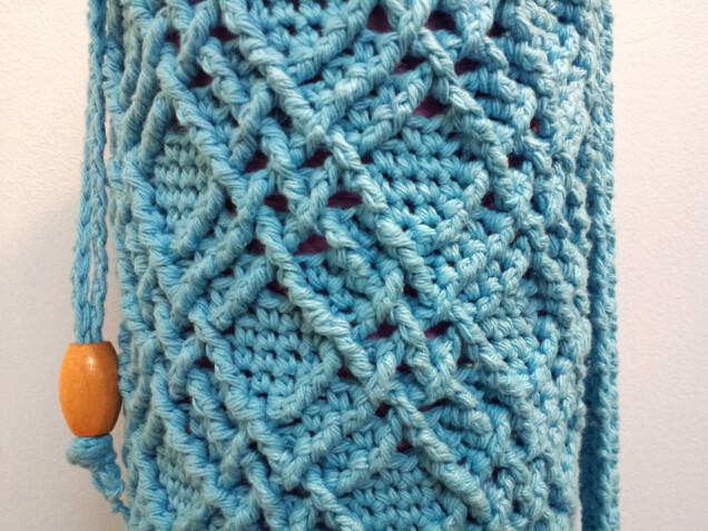 Detailed image 2 of woven cables cotton yoga mat bag