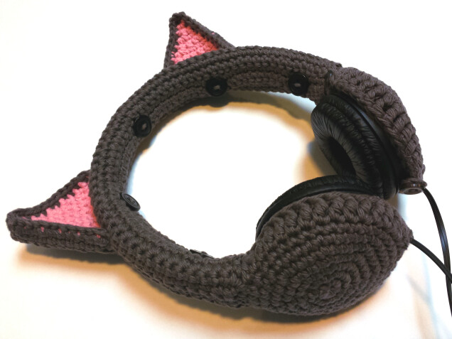 Detailed image 3 of gray cat ears headphones cover