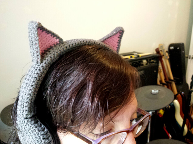 Detailed image 2 of gray cat ears headphones cover