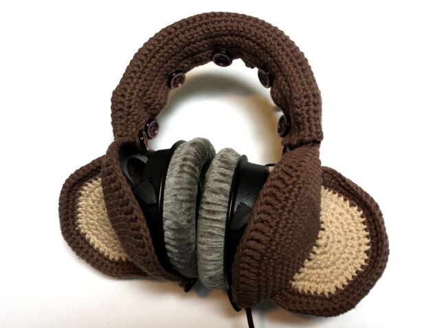 Detailed image 2 of monkey ears headphones cover