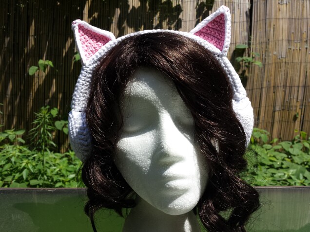 Detailed image 7 of white cat ears headphones cover