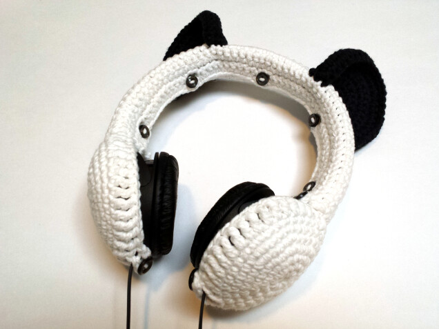 Detailed image 1 of panda bear ears headphones cover