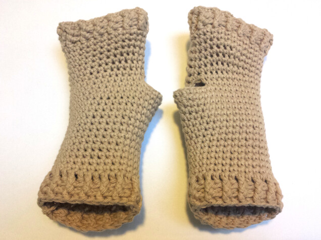 Detailed image 5 of braided woven cables fingerless armwarmer gloves