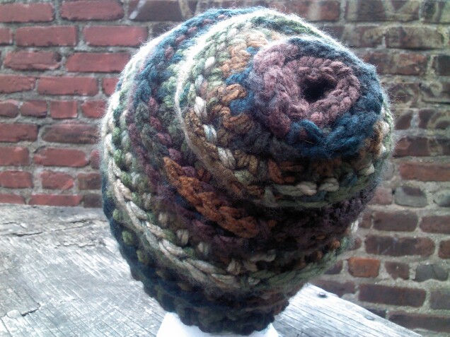Detailed image 3 of browns & greens slouch hat