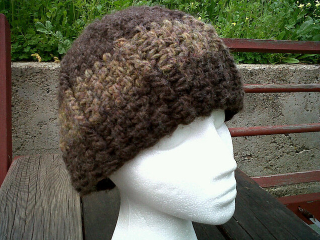 Detailed image 1 of brown stripe beanie hat