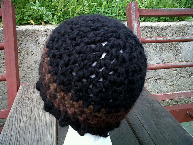 Detailed image 2 of black with brown stripe beanie hat