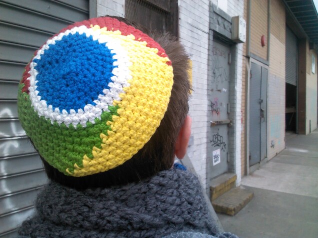 Detailed image 3 of Google Chrome inspired yarmulke